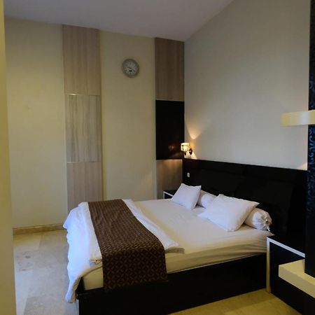 Griya Desa Hotel & Pool Sleman (Yogyakarta) Exterior foto