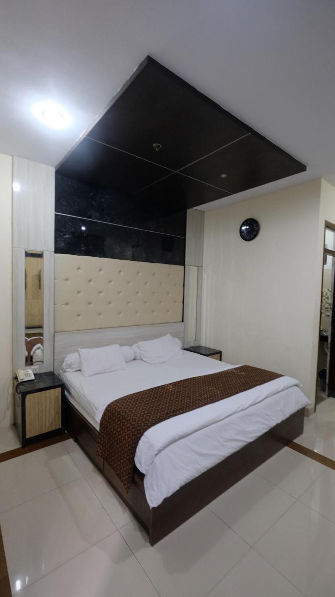Griya Desa Hotel & Pool Sleman (Yogyakarta) Exterior foto